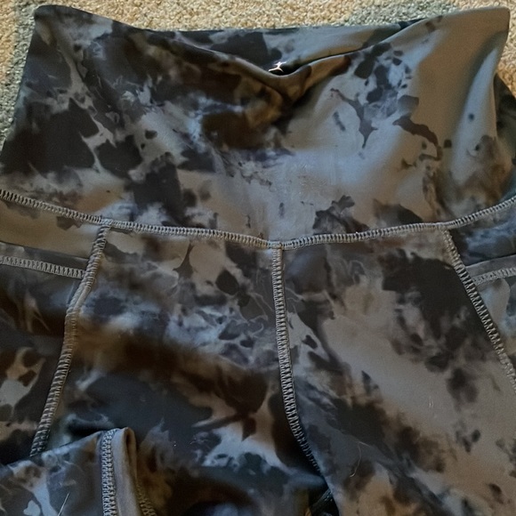 Danskin print activewear leggings size small - Picture 4 of 6